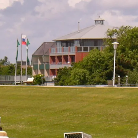 Seewaerts Wohnen Whg 3 7 Buesumer Tide Apartament *